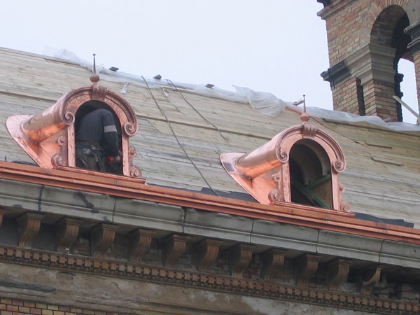 Kégl Kastély tetőrészlet - tetőablakok