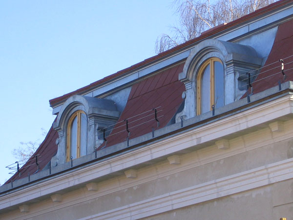 Tiszti Kúria - tetőablakok